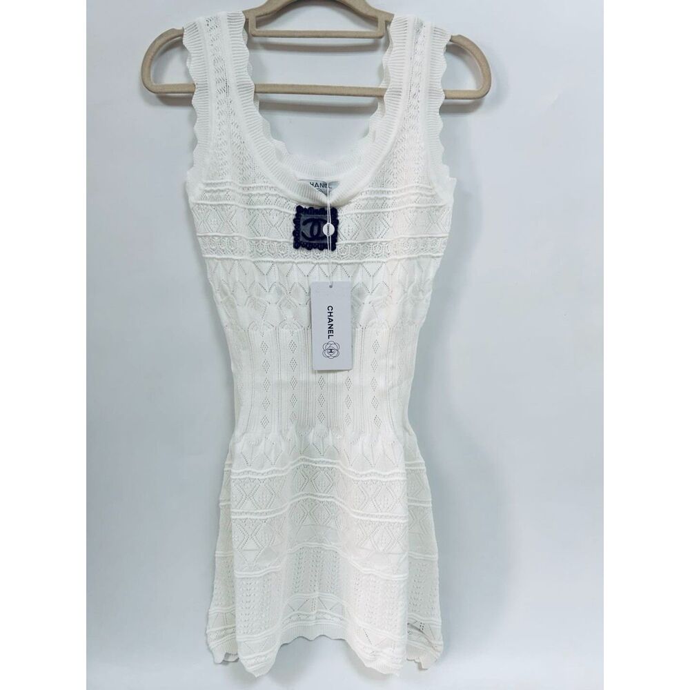 Pre-owned Chanel White  Dress Sleeveless Sweet Waist Slim